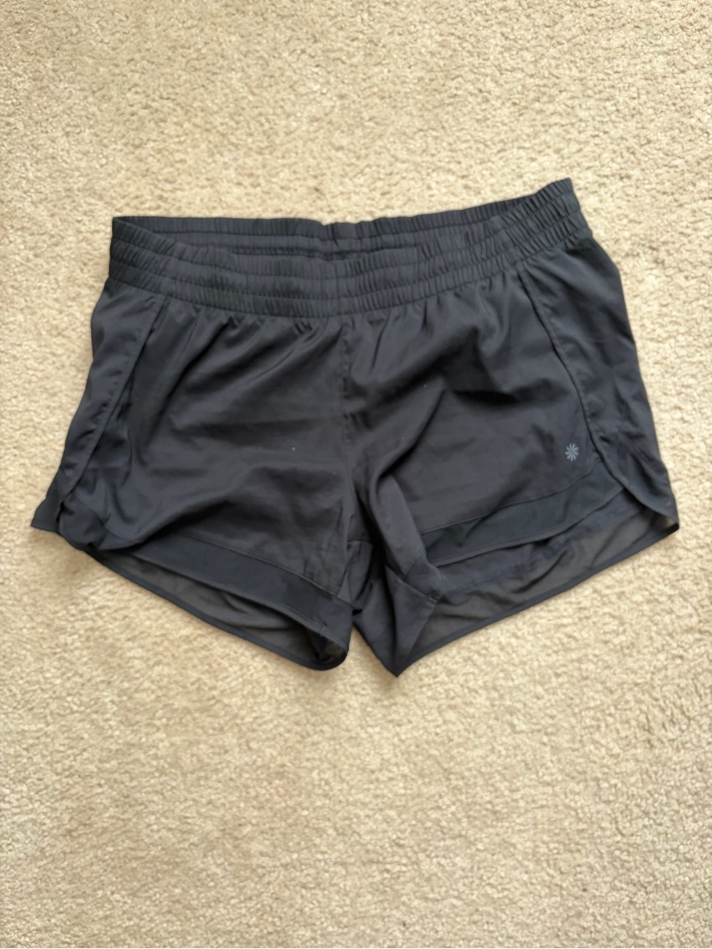 Athleta | MESH RACER RUN MID RISE 4" SHORT - Picture 4 of 9